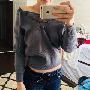 OFF THE SHOULDER CROPPED SWEATER